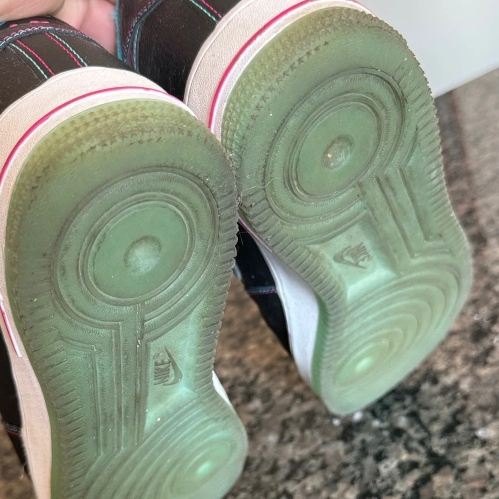 Nike Air Force 1 Miami nights Black with Teal and Pink Details EUC 9.5
